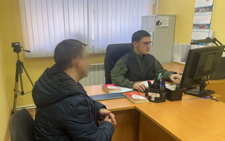 Задержанного доставили в местный отдел СК