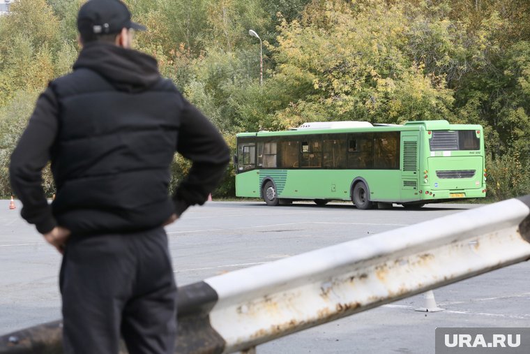 Жители Пыть-Яха жалуются на «плавающее» расписание автобусов от нового перевозчика