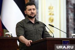 Зеленский заявил, что следует активизировать переговорный трек