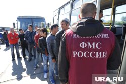 Иностранцев проверяют прямо в аэропортах (фото из архива)