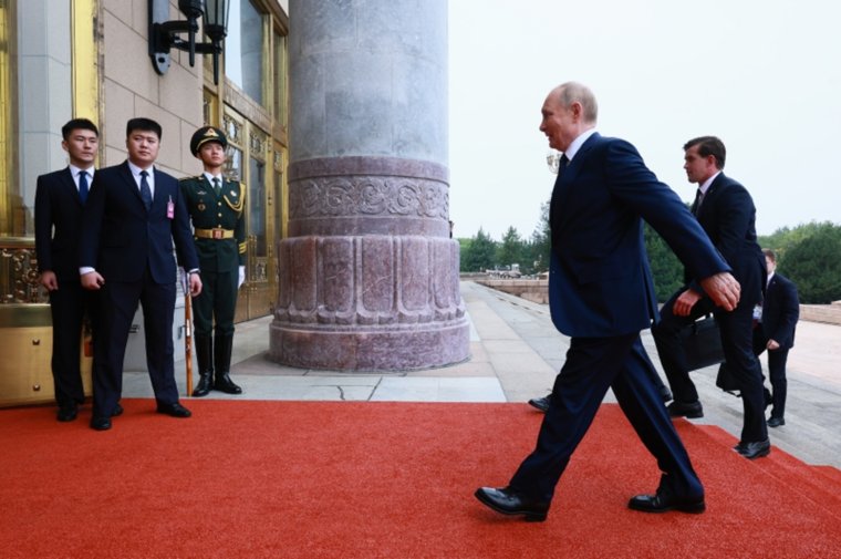 Путин третий день в Китае