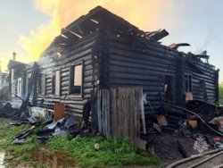 Причины пожара выясняют специалисты лаборатории