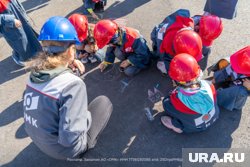 На помощь семьям в уязвимом положении ОМК направила около 6,5 млн рублей 