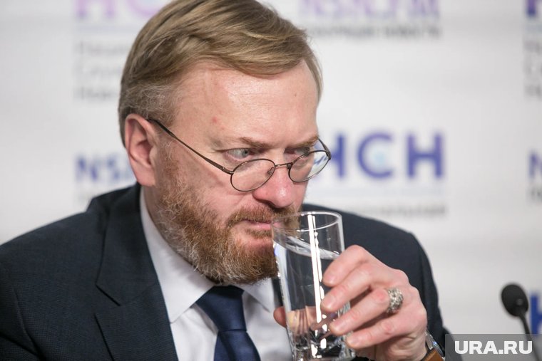 Депутат Милонов призвал Шамана не лезть в политику и заняться музыкой