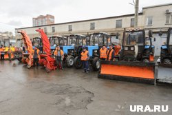 Всего в 2026 году выкупят 54 единицы дорожной техники
