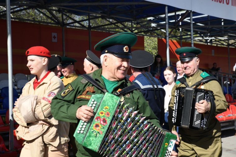 Парад Победы еще не начался, а музыка уже есть