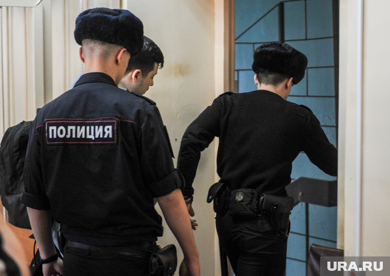Полиция нашла дебошира из Сургута, устроившего драку во дворе