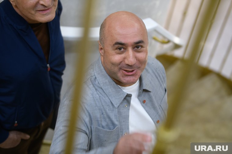 Недоброжелатели Карапетяна обсуждают его проблемы