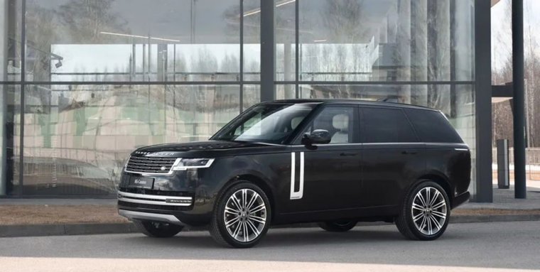 Land Rover Range Rover можно купить за 29,2 млн рублей