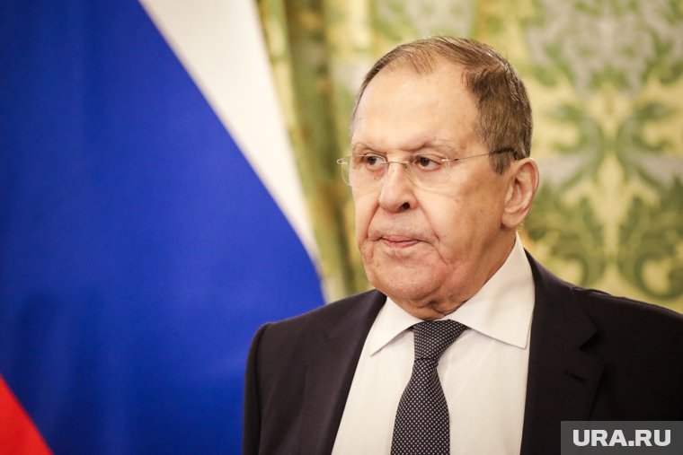Лавров поговорил с американским коллегой перед саммитом Трампа и Путина