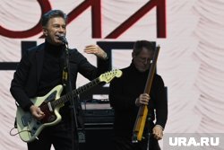 Валерий Сюткин выступил с «Рок-н-ролл бэндом»