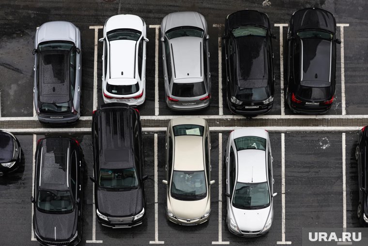 Многие тюменские автовладельцы отказываются от продажи своих старых машин