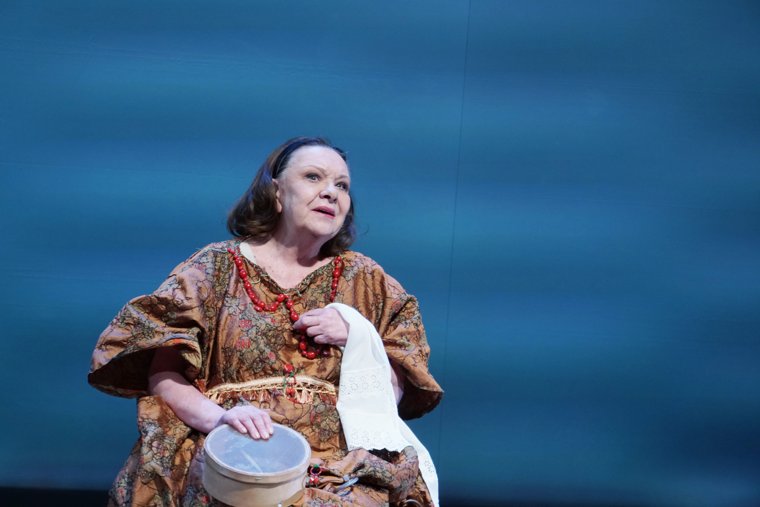 Тенякова также сотрудничала с театрами «Школа современной пьесы» и Вахтангова