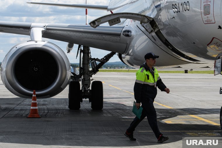 Российские авиалайнеры суперджет и МС-21 строят по международным правилам, все их компоненты проходят строгую проверку, рассказал авиаэксперт Михаил Тяглик