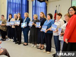Образовательные учреждения Кургана получили денежные сертифика