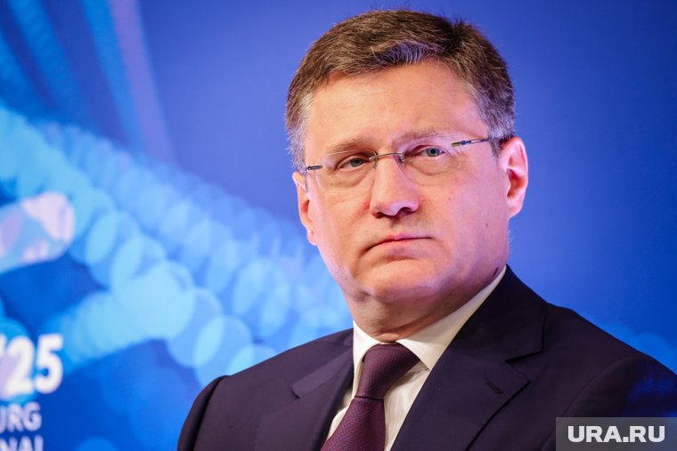 В Новый Уренгой прибыл Александр Новак