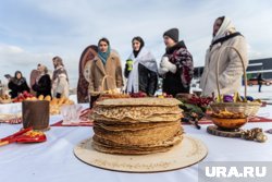 Курганцев приглашают на блины и праздничные хороводы