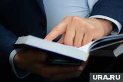 Три четверти опрошенных в слове «звонит» ставит ударение на второй слог