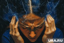 Головная боль может появиться из-за неровной осанки