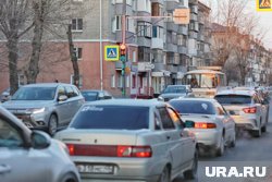 В Кургане утром 1 сентября местами образовались заторы