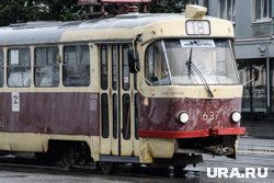 Трамваи встали в сторону цирка