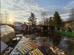 Местные жители сообщают о подъеме уровня воды