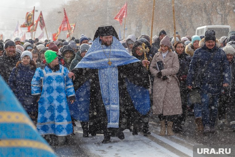 Дороги будут перекрыты по пути следования людей