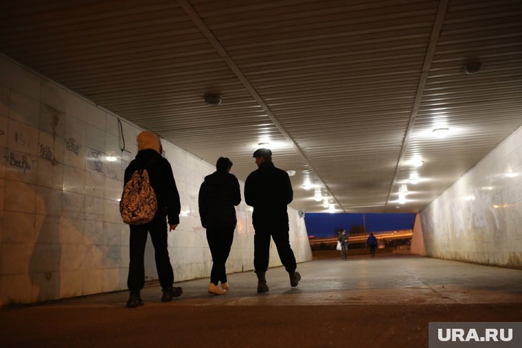 Попытки суицида предпринимают подростки от 14 до 17 лет