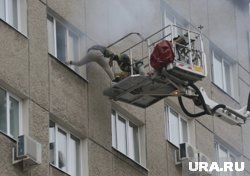 Около 200 человек эвакуировано из горящего дома в Красноярском крае