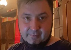 «Лето и арбалеты», розыск на Украине и скандалы: биография блогера Акима Апачева