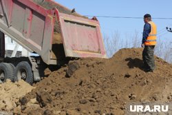 Отмечается, что участки, где есть жилые дома, власти никак не трогали
