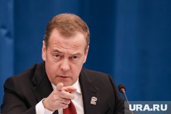 Медведев посетил Пермский пороховой завод