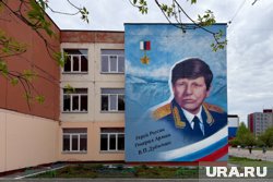 Новый мурал расположен рядом с улицей, которая носит имя генерала Дубынина