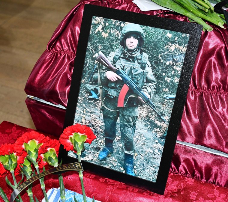 Военнослужащего проводили в последний путь 9 июня