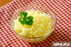 Квашеная капуста не только полезный, но и вкусный продукт