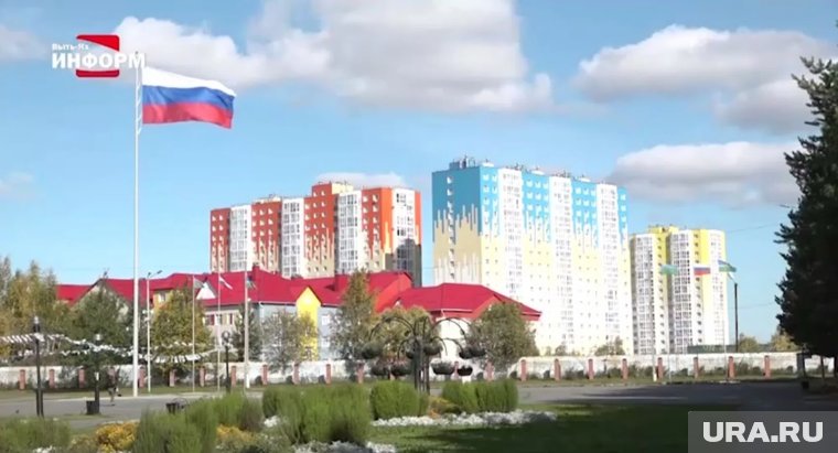 Высота мачты составляет 25 метров