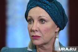 Елена Яковлева отмечает день рождения 5 марта