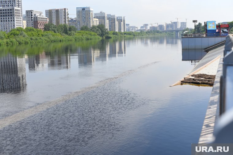 Тура достигла отметки шести метров