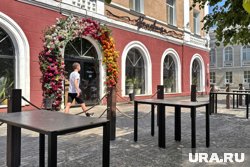 Соответствие требованиям закона кафе должны подтверждать документально (архивное фото)