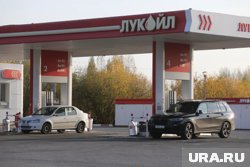 Сети АЗС нефтяных компаний сдерживают цены, и независимые игроки тоже не могут их поднять, объяснил Александр Фролов