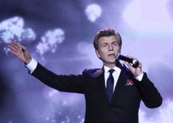 В 1996 году Евдокимов переехал в Москву