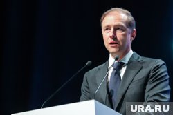 Денис Мантуров прибыл на мероприятие на китайском автомобиле, а не на Aurus, сообщил Юнашев