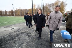 Текслер проинспектировал строительство стадиона в Рощино