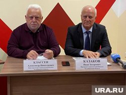 Иван Казаков (справа) и Александр Классен являются сторонниками нового законопроекта
