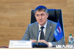 Первым документы в избирком сдал глава региона Дмитрий Махонин