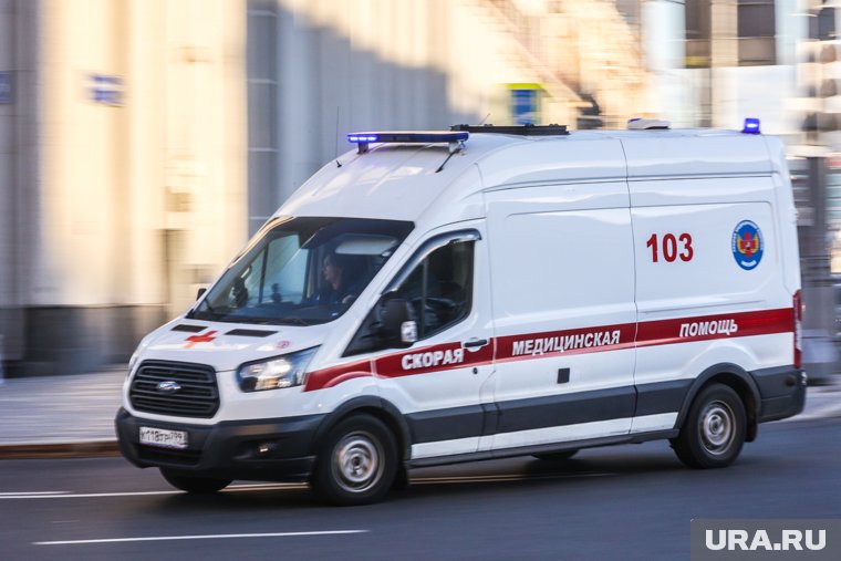 Иранского инженера увезли в больницу с переломами
