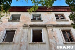 В Кургане продают землю с аварийным жильем под снос