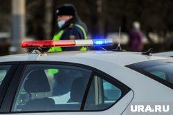 Сотрудники Госавтоинспекции восстанавливают картину ДТП с мотоциклом в Копейске 