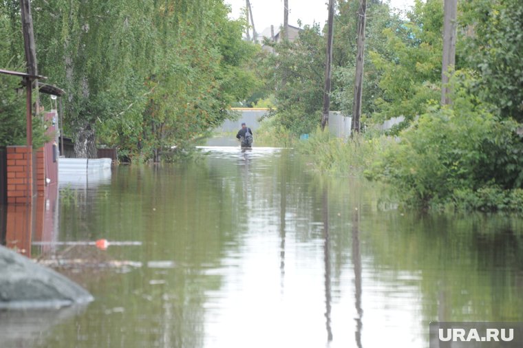 Вода в Копейске подтапливала частный сектор и даже многоквартирные жилые дома