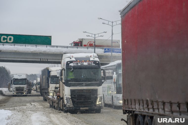 Движение идет только по полосе в сторону Челябинска (архивное фото)
